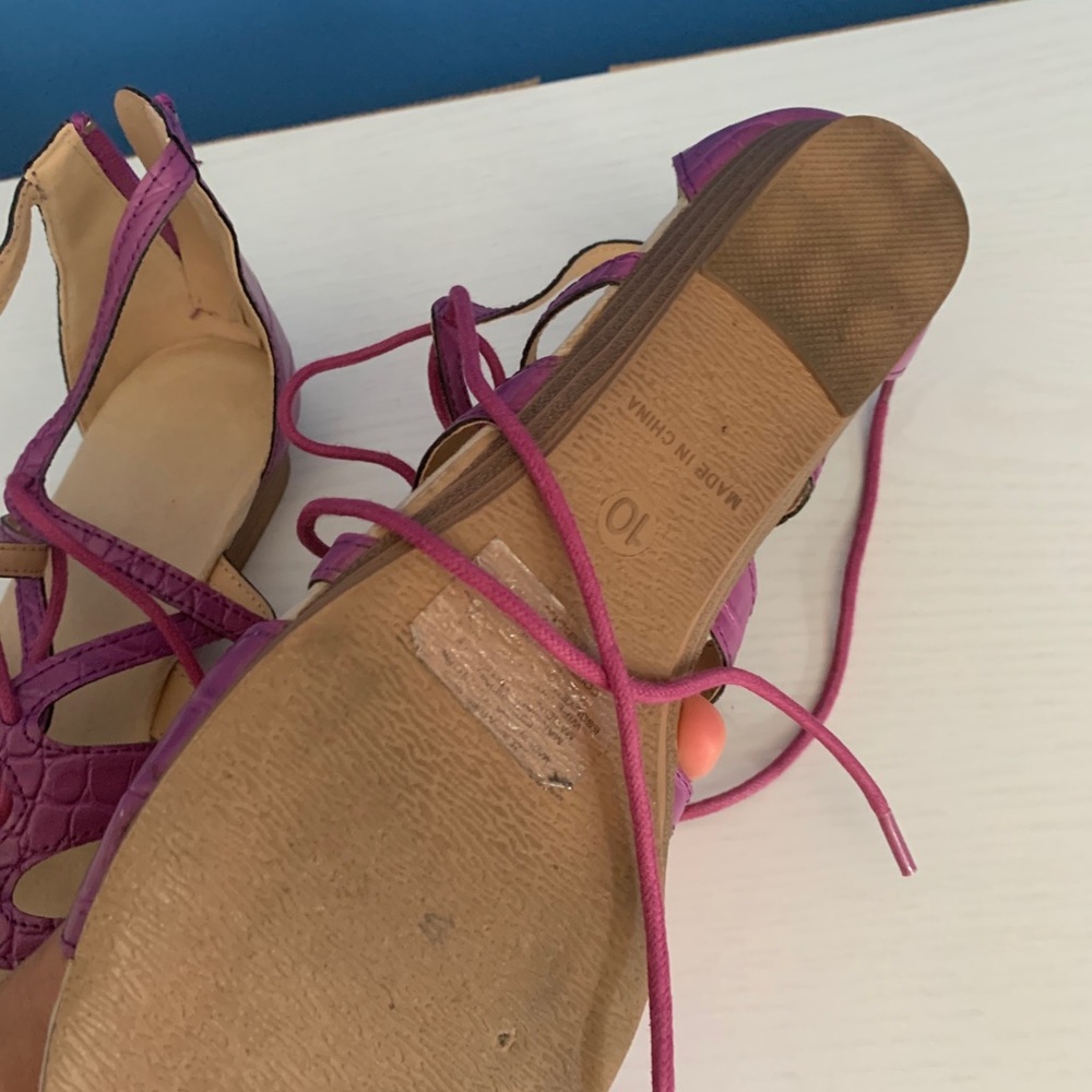 Size 10 purple sandals! - Picture 3 of 5